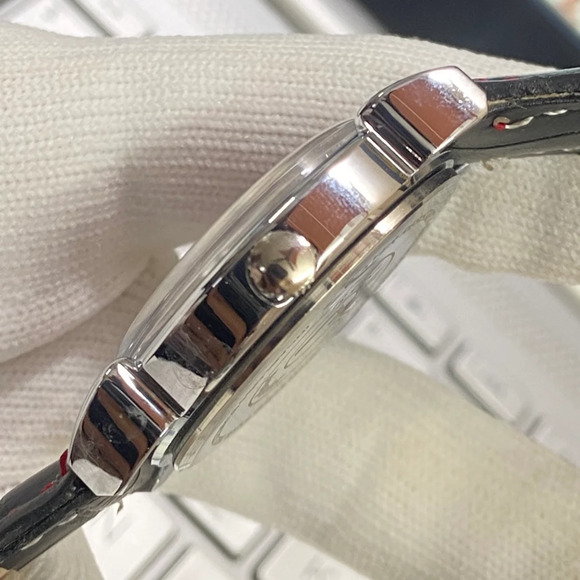 Vintage 1983 Roamer Manual Mens Silver Watch W/Leather Strap & Red accents - Picture 5 of 7